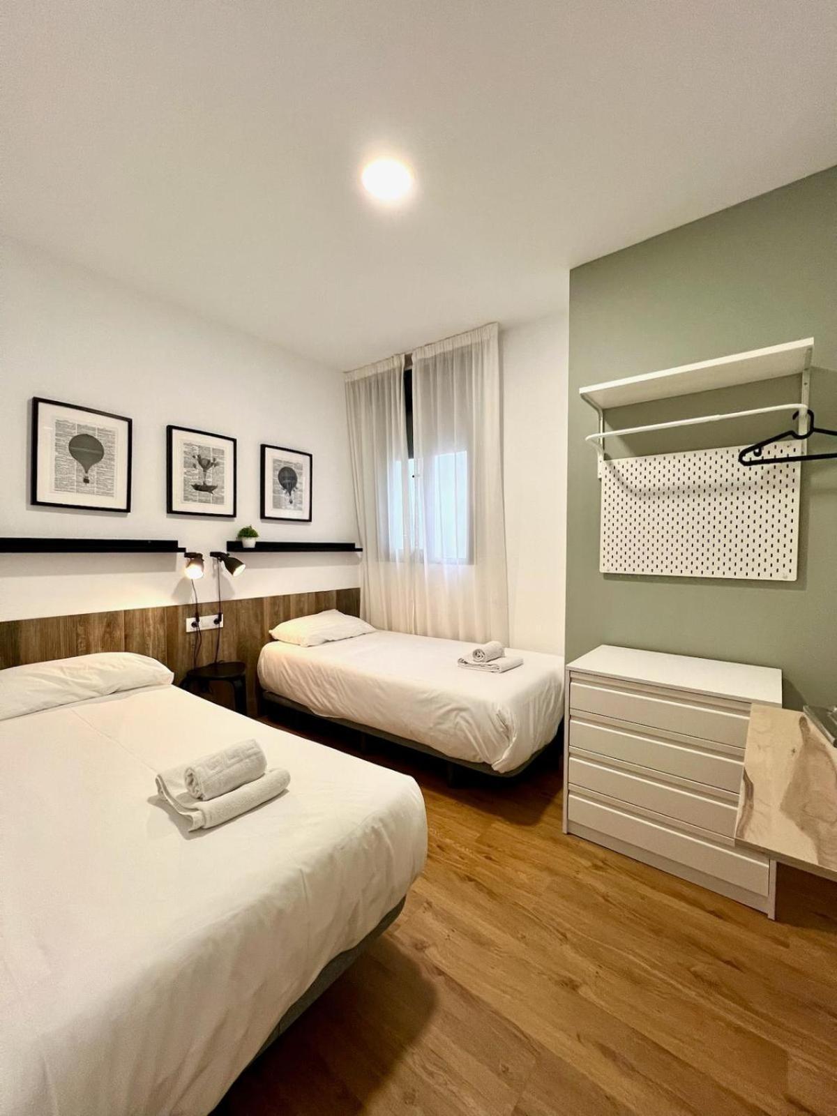 Apartamentos De Pradas فالنسيا المظهر الخارجي الصورة